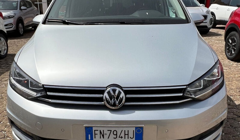VW Touran completo