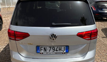 VW Touran completo
