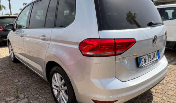 VW Touran completo