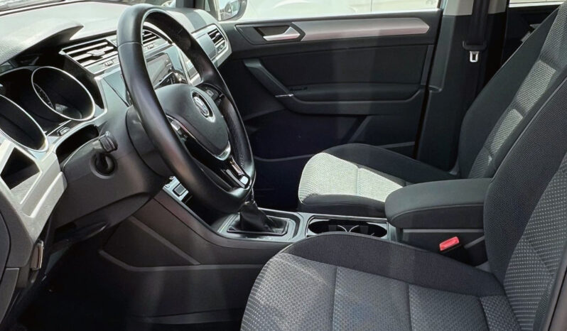 VW Touran completo