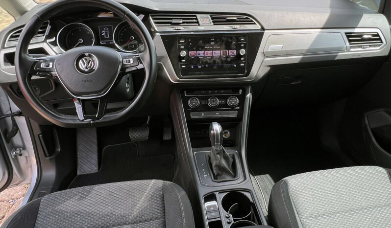 VW Touran completo