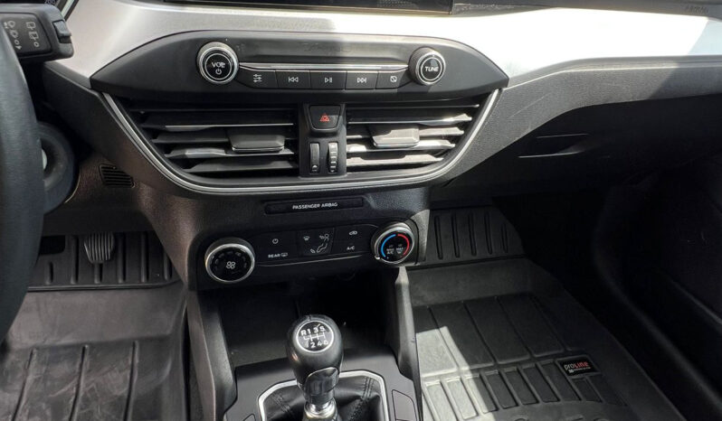 Ford Focus Titanium completo