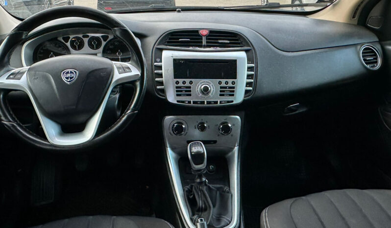 Lancia Delta completo