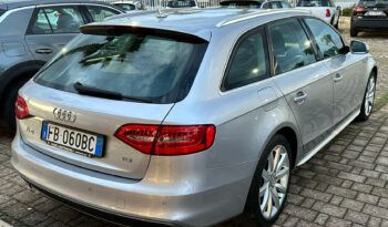 Audi A4 S-Line completo