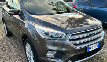 Ford Kuga 2017 completo