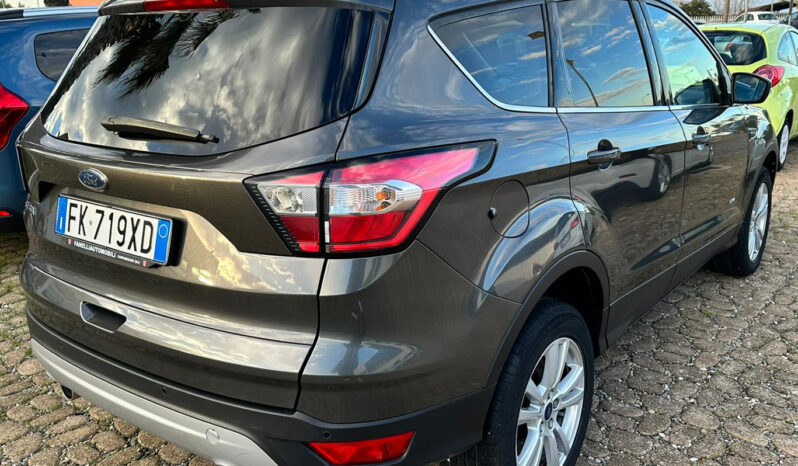 Ford Kuga 2017 completo